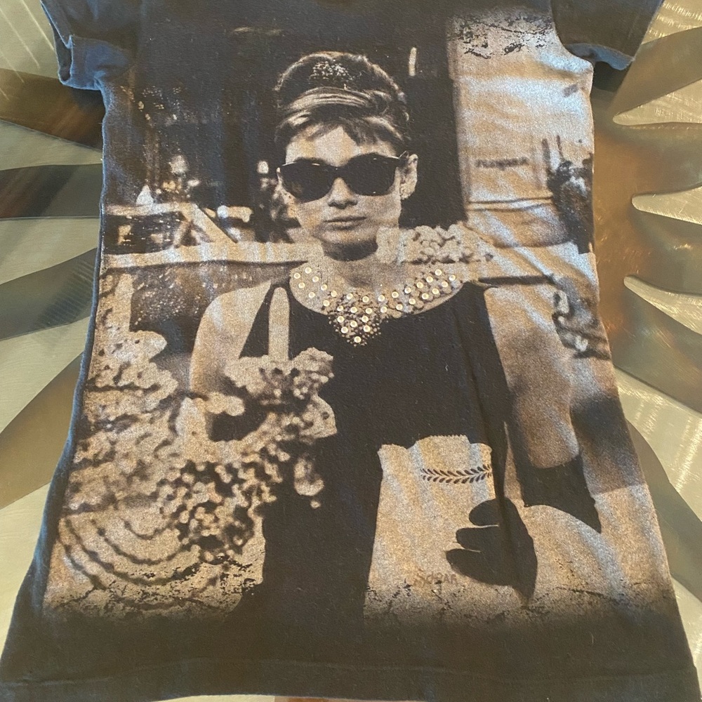 Vintage breakfast at Tiffany’s T shirt S/M - Picture 8 of 16